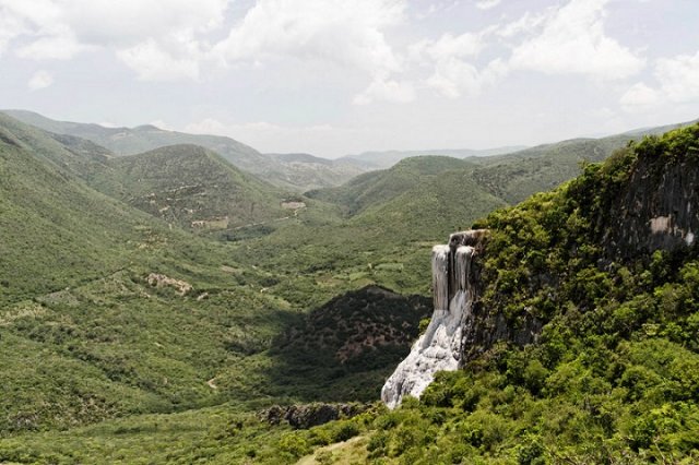 fs1000x800px-Hierve_el_Agua_4.jpg, 164 KB